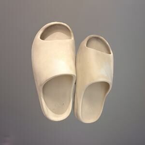 Adidas Yeezy Slide Bone Beige Mens 8 Womens 9 Unisex Sandals VGUC